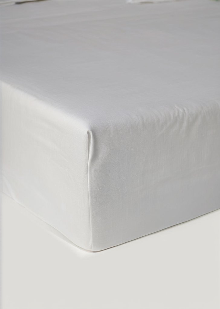 szare prześcieradło z polibawełny (144 nitki)