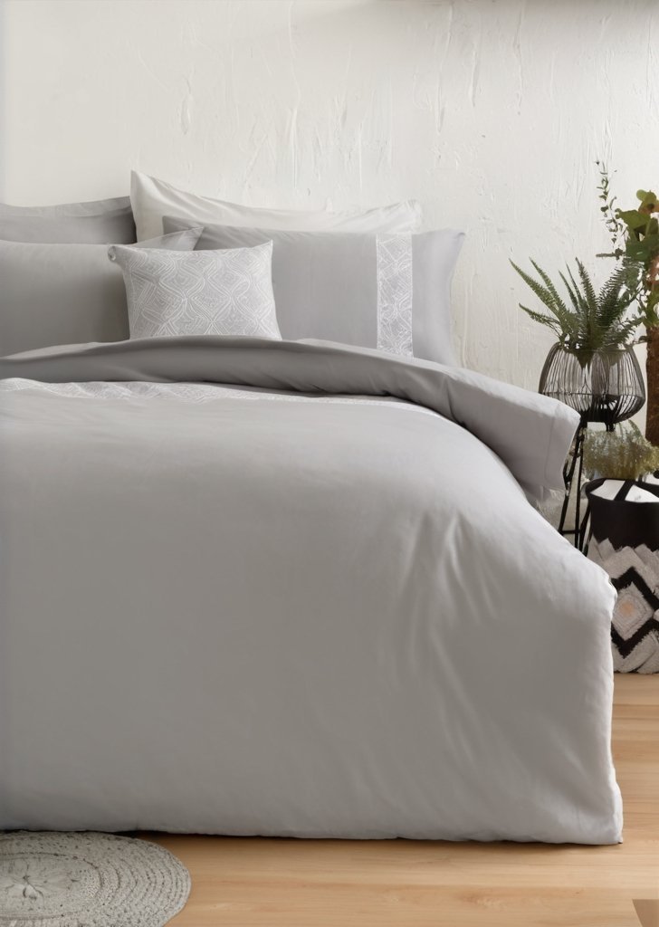 Zestaw kołder w kolorze szarym