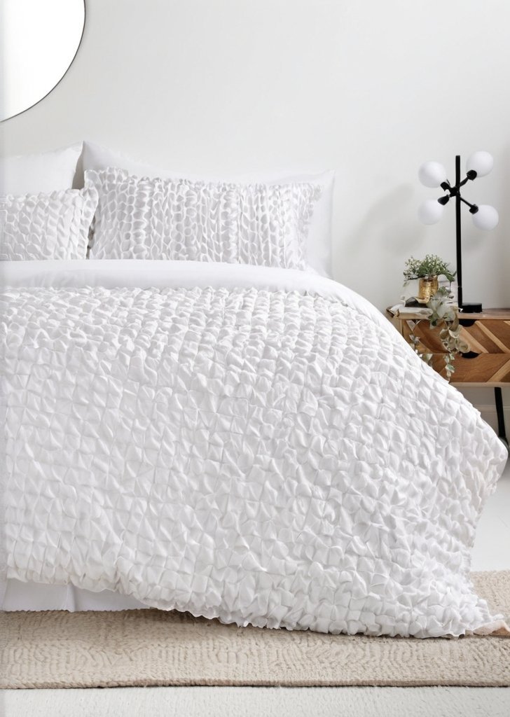 Biała poszewka na kołdrą