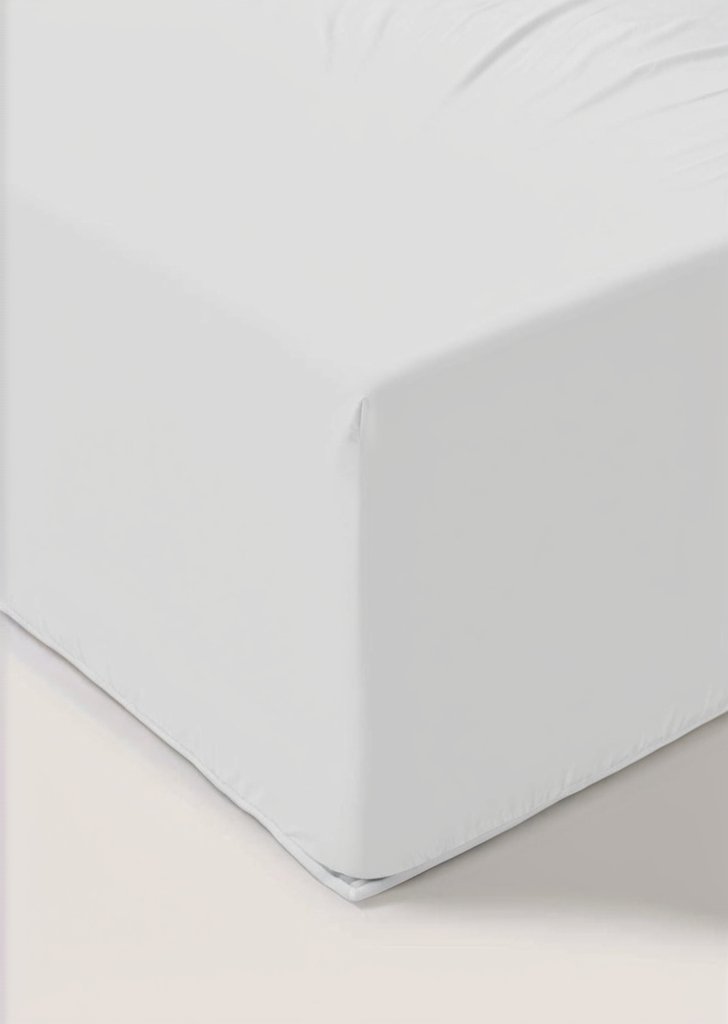 Głąboko dopasowane prześcieradło z białej bawełny (180 nitek)