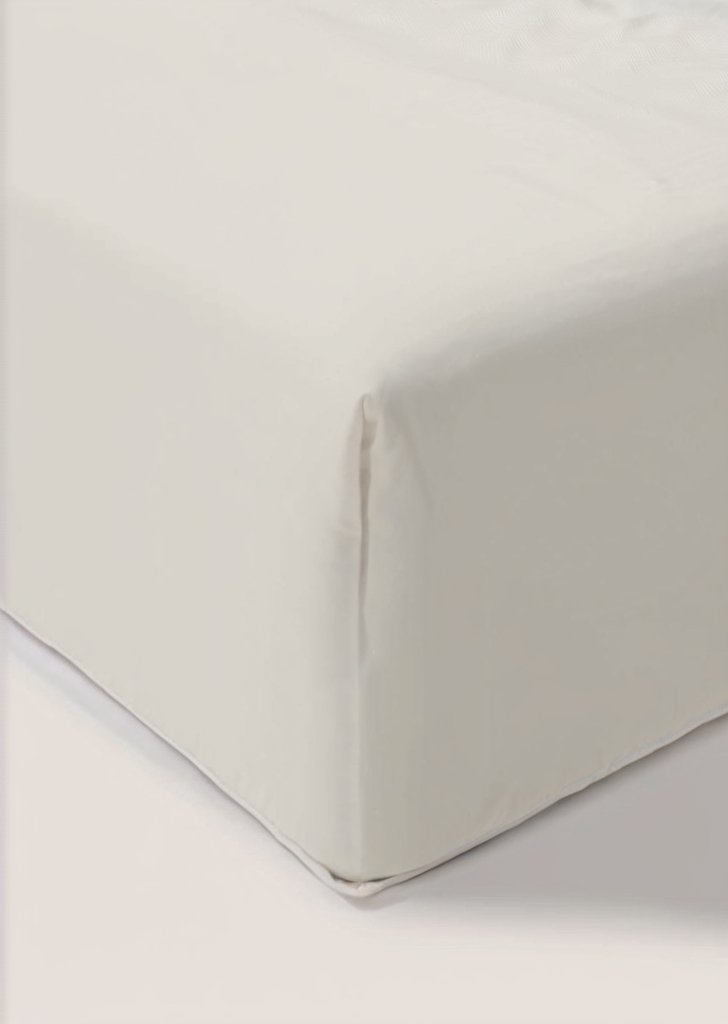 Białe prześcieradło ze 100% bawełny