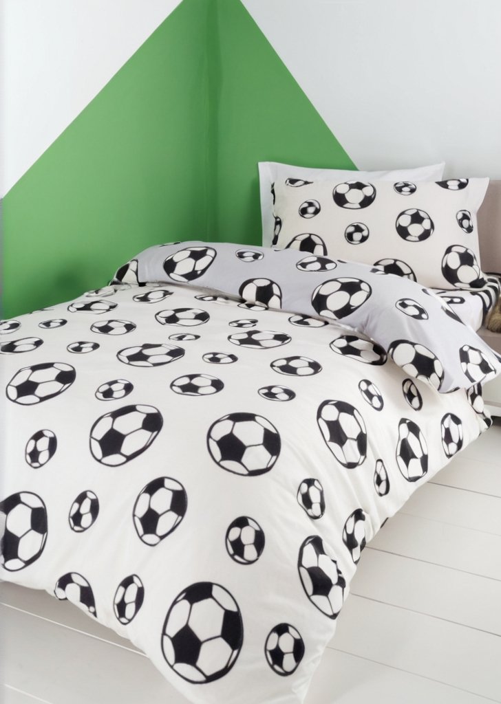 Zestaw dwustronnych poszewek na kołdrą z polaru piłkarskiego - obrazek 2