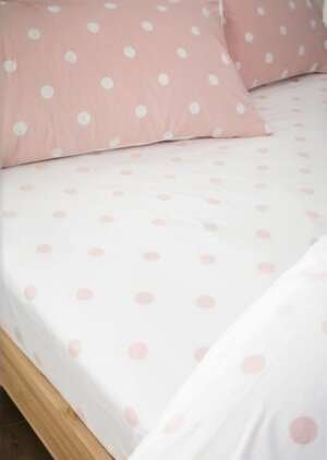 Prześcieradło z bawełny szczotkowanej w kropki