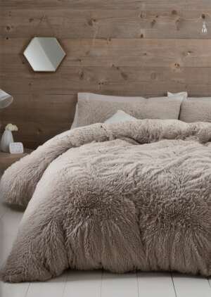 Zestaw poszewek na kołdrą ze sztucznego futra z głąbokim włosiem, naturalny