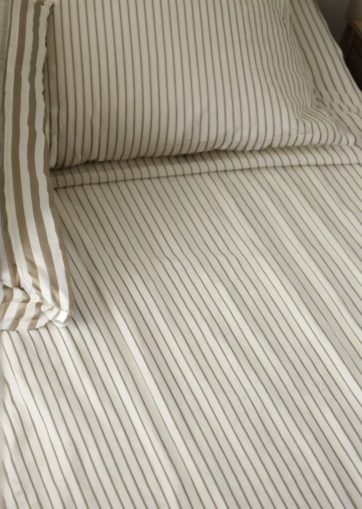 Prześcieradło w melanżowe paski - obrazek 2