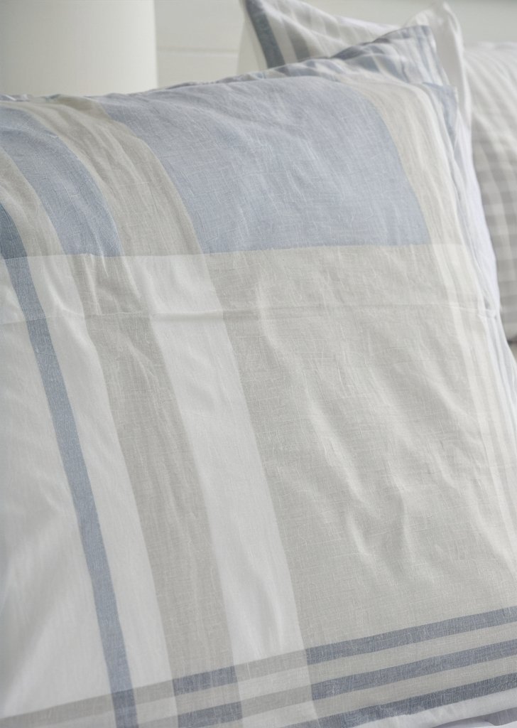 Zestaw pościeli w niebieską kratką - obrazek 2