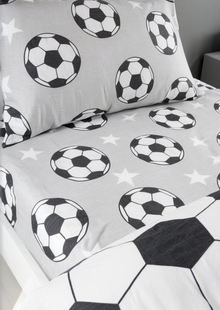 Szare prześcieradło w gwiazdki piłki nożnej ze szczotkowanej bawełny
