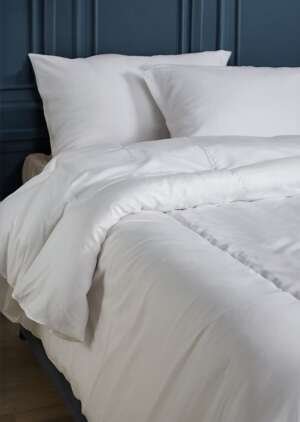 Biała miąkka w dotyku kołdra (10,5 tog)